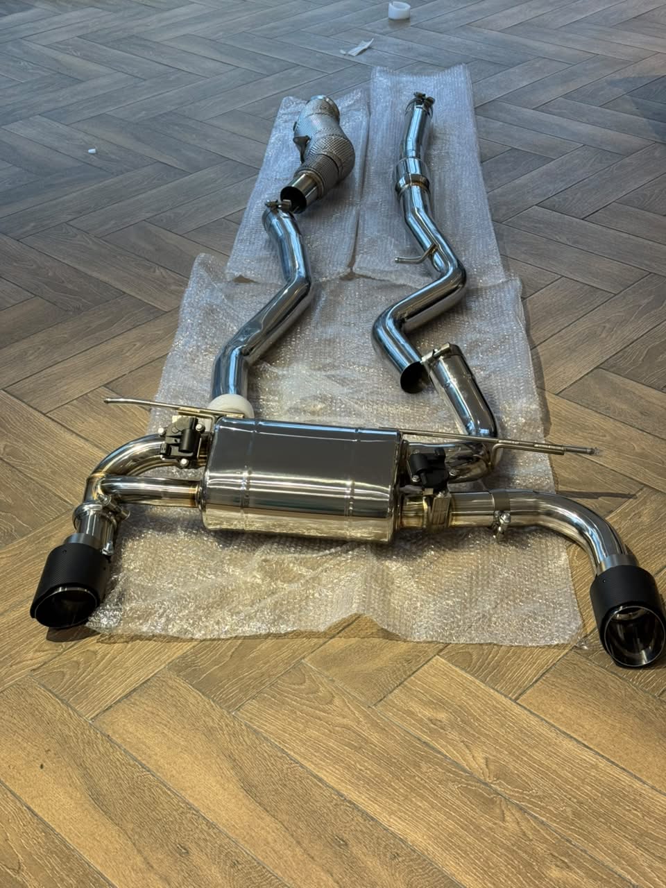 Premium Carbon Fiber Exhaust System & Tips for